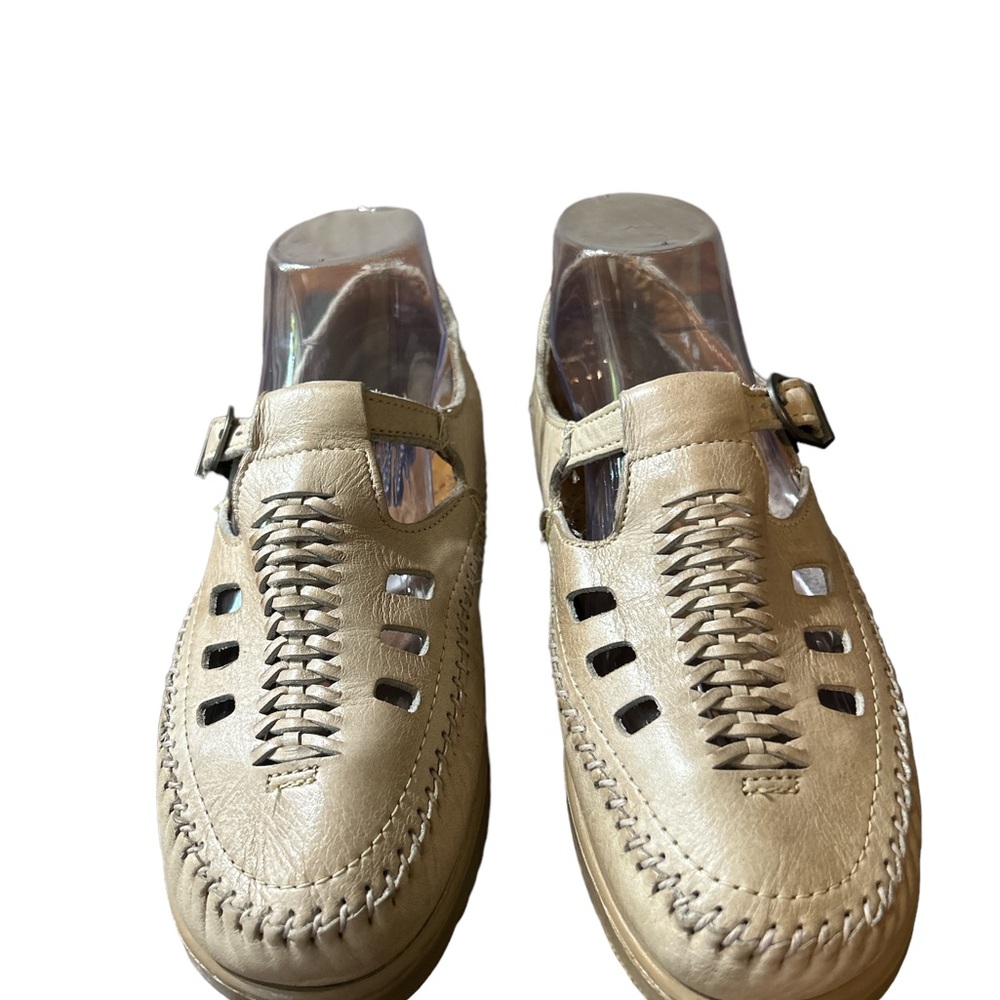 Dexter's women beige, leather walk mock made in the USA size 8 1/2